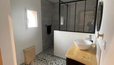 Gîte Ancien Atelier - chemin de halage - Foto 3