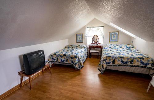 Lakefront Cottage - Spacious House with Private Dock - Foto 13