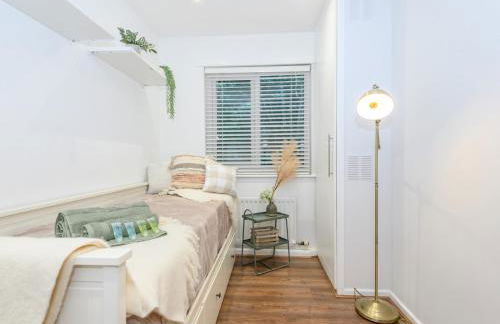 Pass the Keys Family Friendly home in Baildon Court-Free Parking - Foto 24