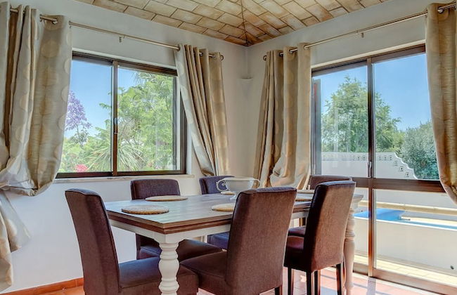 Sequana Fabulous Spacious Villa Perfect for Fami - Foto 22