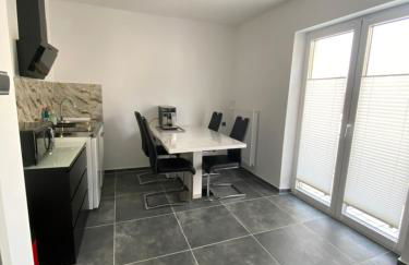 Moderne 2 Zimmer Wohnung Küche und Bad im Zentrum - Photo 20