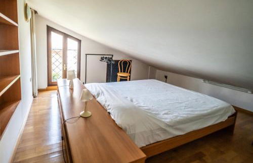 GuestHost - Visogliano Roomy Apt w Terrace near the Station - Foto 4