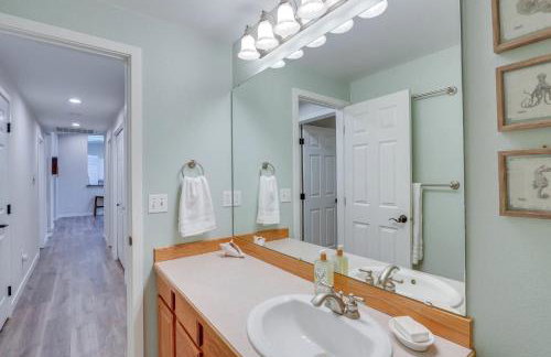 Modern Bellingham Home for work & play, beach access - Foto 16