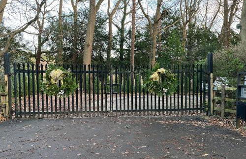 The Acorn Hideaway - Photo 8