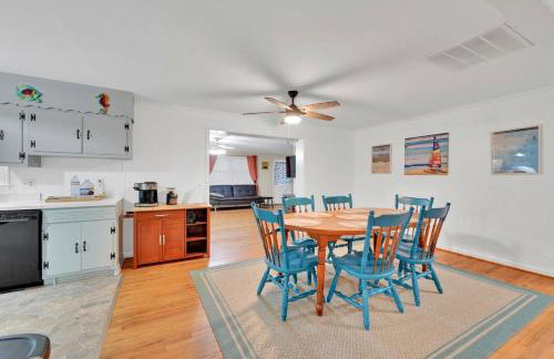 Park your Boat! Mins from the Ocean•Screened Porch - Foto 26