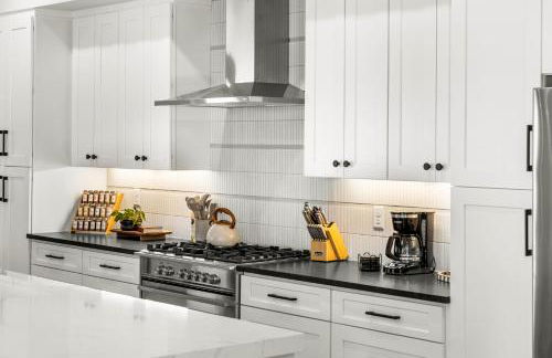 The Benton Hot Tub Theater 5 Mins to Denver - Foto 71