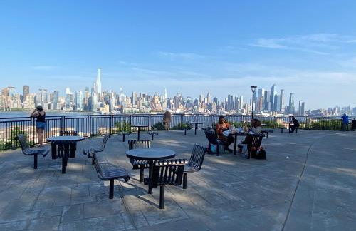 Group Getaway of West New York - Foto 25