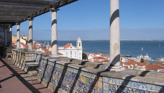 Tour privato di un'intera giornata a Lisbona e Sintra - Foto 4, Punto di vista di Santa Luzia, Lisbona