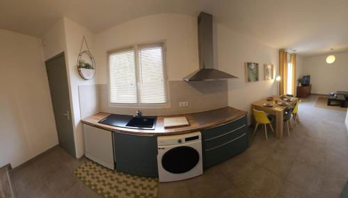 Nid Douillet Climatisée ''MEETT - Aéroscopia - TRAMWAY'' - Foto 5, stove, dishwasher