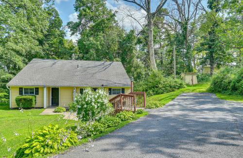 Lake George Townhome with Deck 2 Mi to The Outlets! - Foto 3