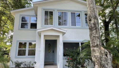 Spacious renovated 4br downtown home w firepit sleeps 8+ - Foto 1