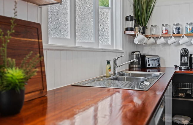 Crystal Cottage Cairns - Photo 6