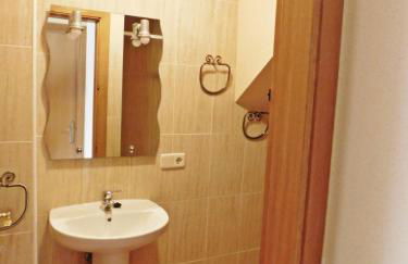 Chalet con piscina (A) - Foto 16