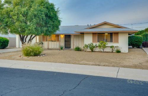 Patio and Yard Sun City Home Near Casinos - Foto 26