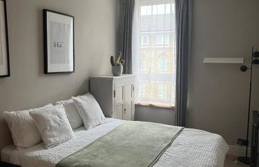 Two Bedroom Riverside Apartment in Rotherhithe Village - Foto 15