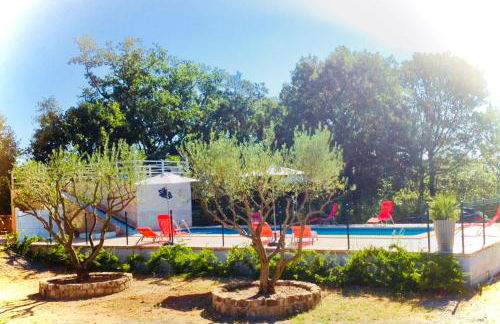 SOUS UN OLIVIER Gîte Le Chêne, au calme avec climatisation et piscine - Foto 22