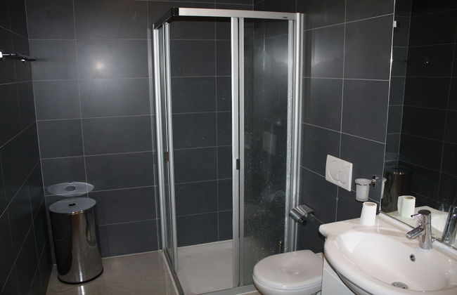 Indoor Swimming Pool, Sauna, Fitness, Private Gardens, Spacious Modern Apartment - Foto 8