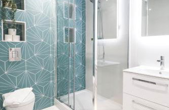 The Booker Retreat - Bright 1BR Top Floor Apt with Free Secure Underground Parking - Foto 33