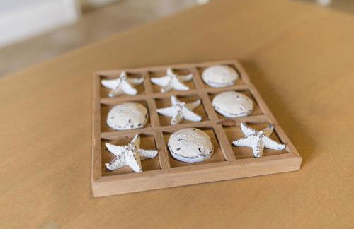 Enchanting 2-Bedroom Ground Floor Beach Condo at Cape Canaveral WiFi & AC - Foto 41