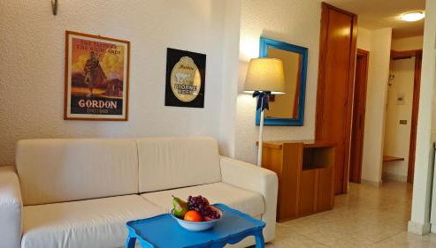 Hostdomus - Lumiere Apartment R15 - Photo 3