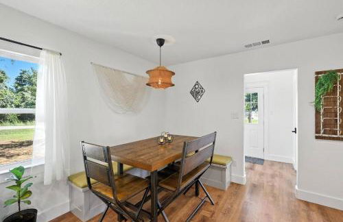 Newly Remodeled 3 Bedroom Bespoke Home Near Fort Worth - Photo 10