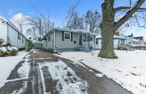 Lovely PET FRIENDLY three bedroom in desirable Urbandale Location! 3 Home by RedAwning - Foto 74