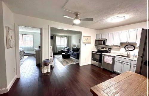 NEW - Mins to Hospitals - Manchester - Derry - Nashua - Concord - Queen Bed - Foto 18