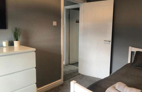 Affordable Luxury 1 Stunning apartment Sunderland close to City centre hospital Crown Works Studio and Nissan - Foto 3