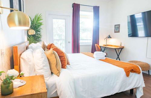 The Champion's Suite Newly Built Upscale Central - Photo 33