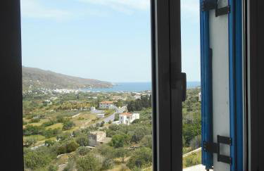 Villa Sis - Cycladic Sea View Luxury Home near Milos Beach & hiking trails 3, 4 & 5 - Photo 2