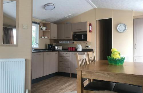 Poppy at Oakdene Forest Park - Foto 40