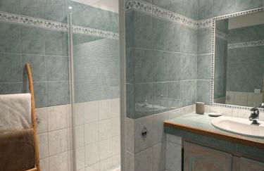 L'Oliveda - complètement climatisée, piscine, calme, proche commerce et lac, ski à 45min - Foto 35