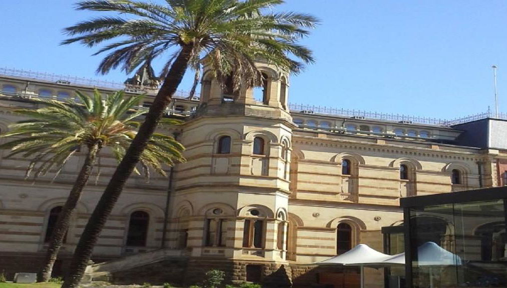 Promenade culturelle sur North Terrace - Photo 1