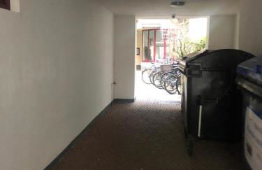 Central-Quiet-5min to tram-shopping- - Foto 19