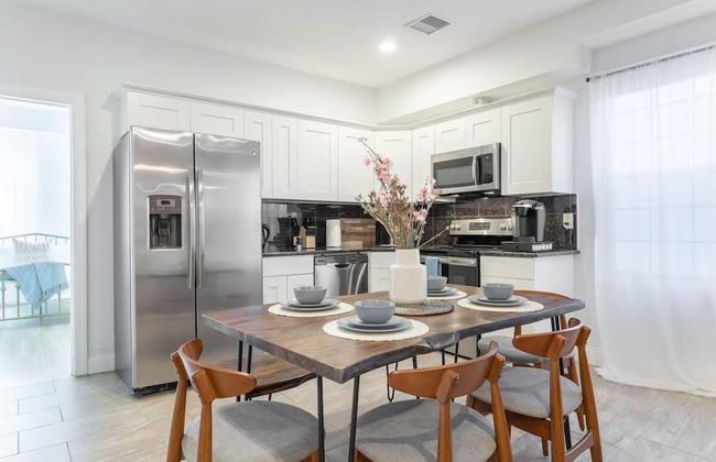 Cherry Suites 3BR Apt w W D Pool Table - Foto 2