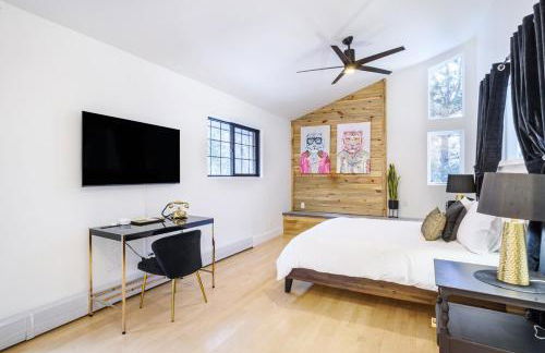 Boulder Luxury Getaway 7 acres River & Pond - Photo 36