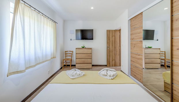 Villa Gariful, Sleeps 8 with Pool & Pet Friendly - Foto 3, Zimmer