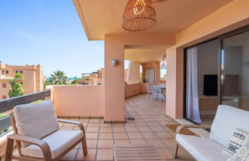 Family Friendly 2BR in Casares Pool and Padel Fun - Foto 19