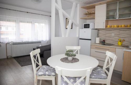 Apartmani i Sobe Kočiš - Foto 3