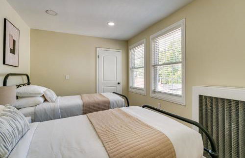 5 Mi to Dtwn Detroit Pet-Friendly Edison Home - Photo 13