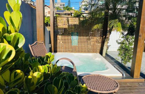 Residencial com Piscina e Jacuzzi com vista para a Natureza - Foto 11