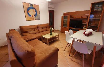 Casa céntrica, 3 dormitorios, gran terraza, cerca de la playa - Foto 3