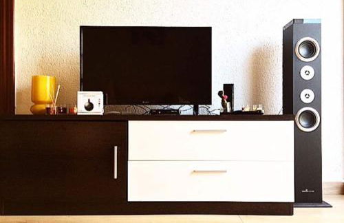 COSY 3 BED APT 200m FROM BEACH WiFi - Photo 5