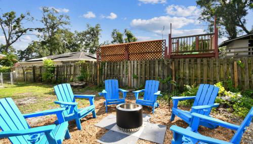 Relaxing Modern Home Sleeps 6 Pool BBQ Firepit - Foto 3