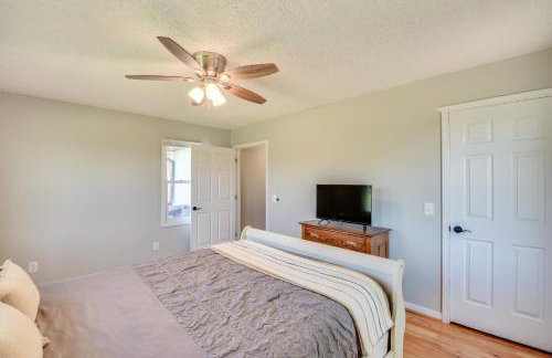 Home with Fire Pit on 27 Acres in Walhalla! - Foto 21