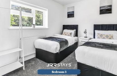Dudley - Stylish 3 Bedroom Sleeps 6 Wi-Fi - JRR Stays - Foto 14