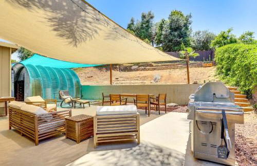 Peaceful Vista House with Gas Grill 1 Mi to Dtwn! - Foto 2