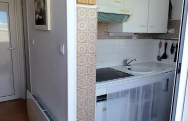 Studio avec terrasse face plage parking - Photo 3