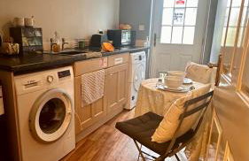 Modern ground floor apartment with free parking very near centre - Foto 6
