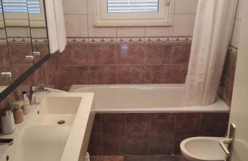 Holiday Home Dugo Selo M&A - Five Bedroom Holiday Home with Terrace - Foto 10